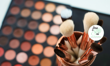 Choix de couleurs et pinceaux pour l'atelier maquillage